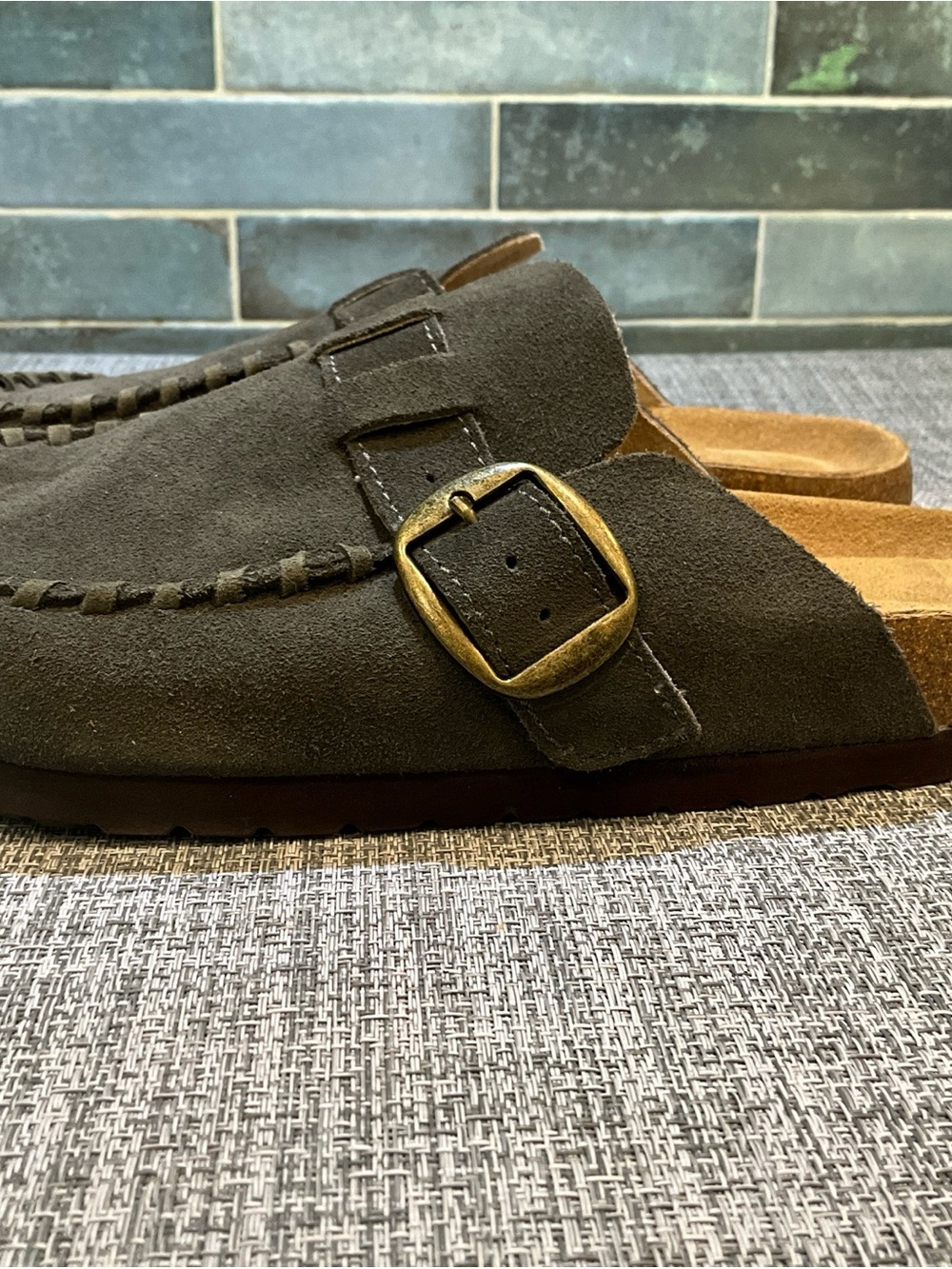 Cushionaire Canoe Suede Clogs In Khaki Women’s Size 8M - NEW - Picture 8 of 16